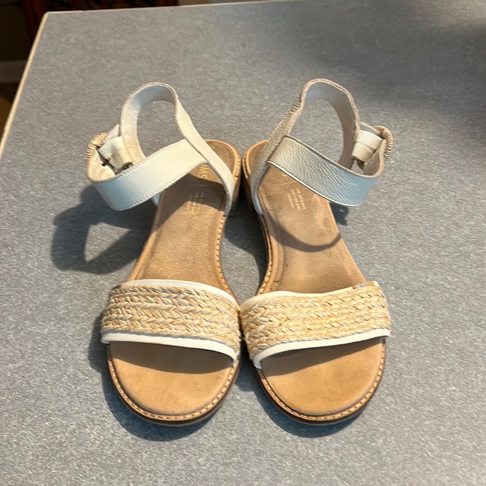Toms Raffia Sandals